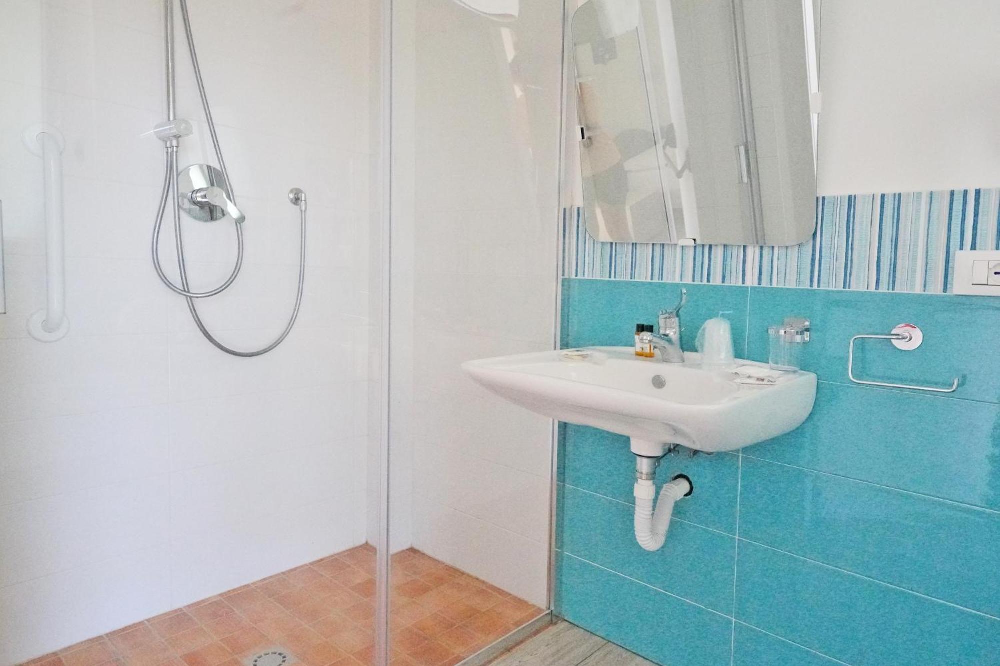 Bed and Breakfast Perla Blu Tropea Санта-Доменика Экстерьер фото